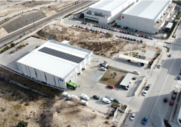 foto noticia TÜV SÜD y Endesa X impulsan un ambicioso plan medioambiental para la instalación de placas solares en estaciones de ITV a nivel nacional.